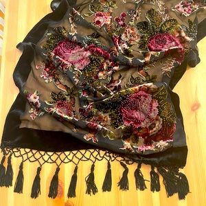 Venetian velvet shawl